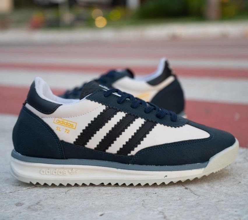 Tênis Adidas SL72